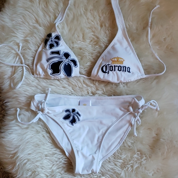 Corona black and pink hibiscus bikini Corona black and pink hibiscus bikini